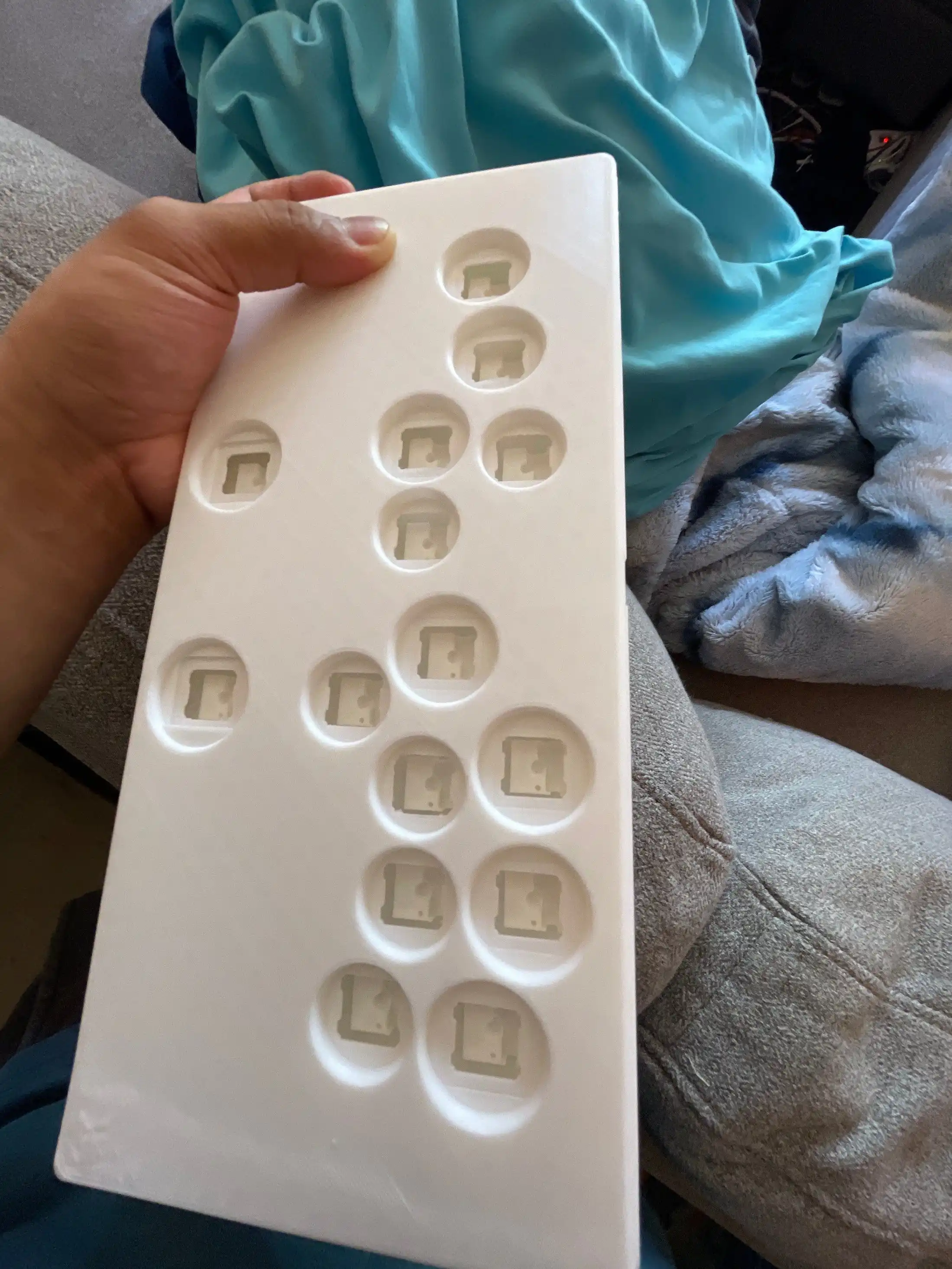 A photo of the leverless controller shell that I 3D printed.
